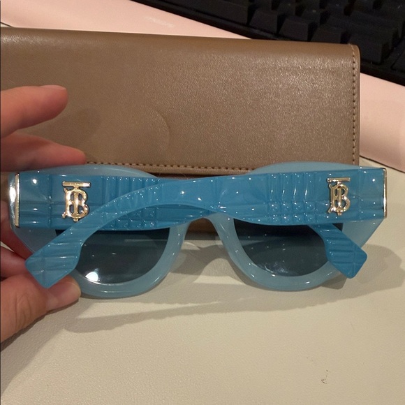 Burberry Light Blue Women's Sunglasses - Picture 3 of 6